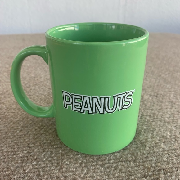 Snoopy Home for the Holidays coffee mug - Picture 2 of 6